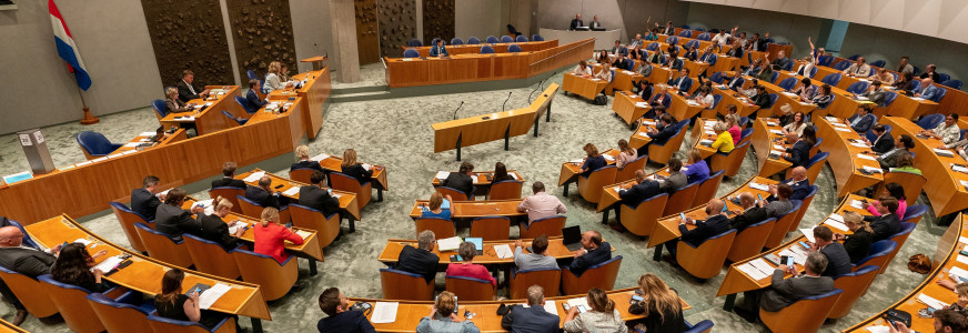 ‘Kabinet neemt bewust risico met gezondheid zorgprofessionals’